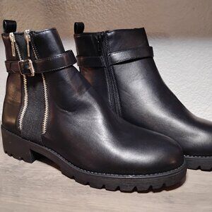 Elditas Sophie Black Faux Leather Short Boots with Golden Detail Zippers Sz 11